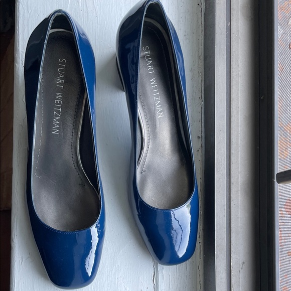 Stuart Weitzman Women's Navy Patent Leather heels sz 9M - Picture 1 of 5
